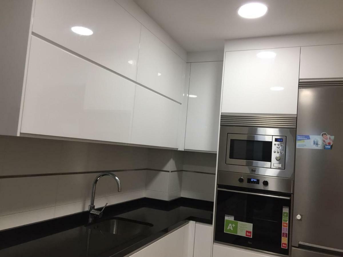 Apartamento Lujo, Primera Linea Playa, Garaje, Wifi, Piscina Climatizada Roquetas de Mar Luaran gambar